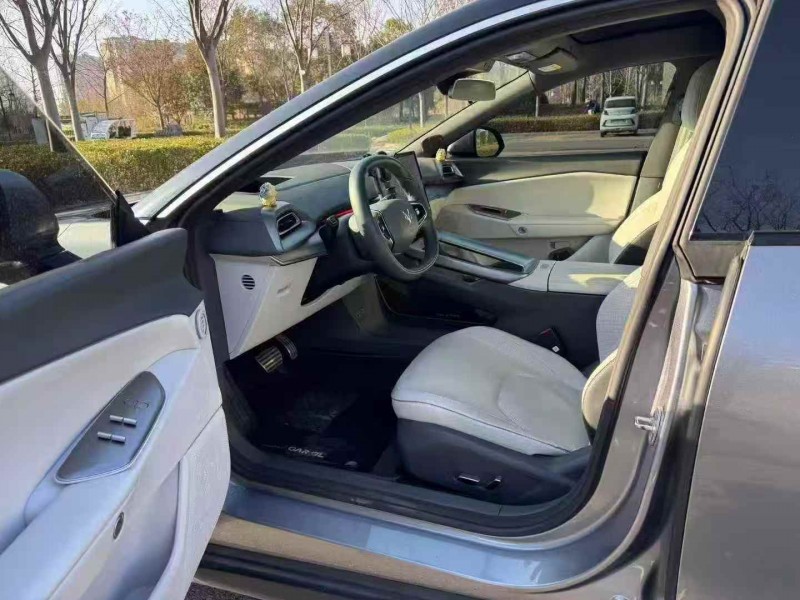 南通24年极狐汽车阿尔法4