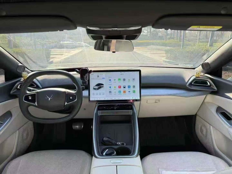 南通24年极狐汽车阿尔法7