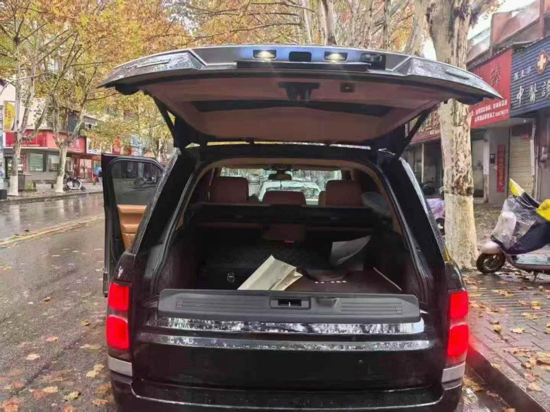 吉安16年路虎揽胜行政8