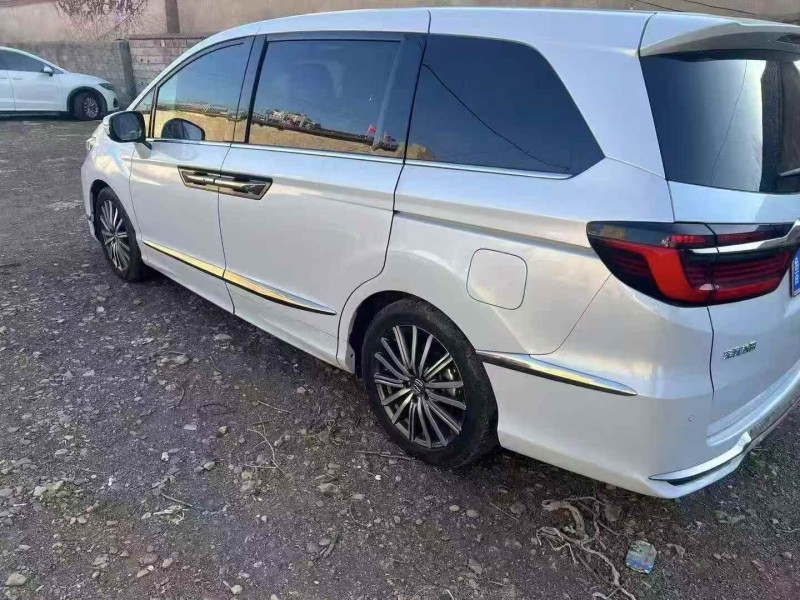 东营24年本田艾力绅8