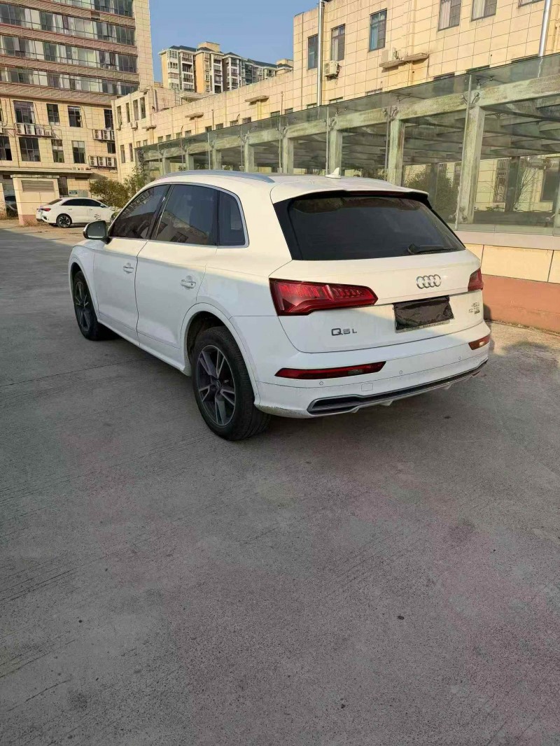 吉安21年奥迪Q57