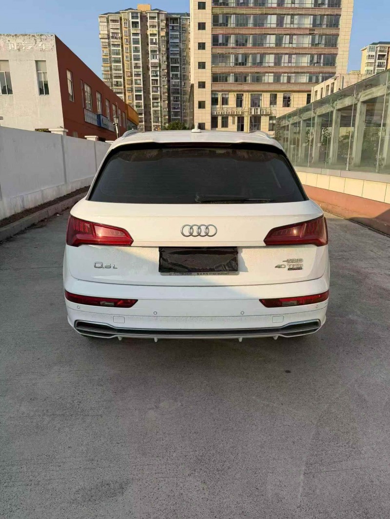 吉安21年奥迪Q59