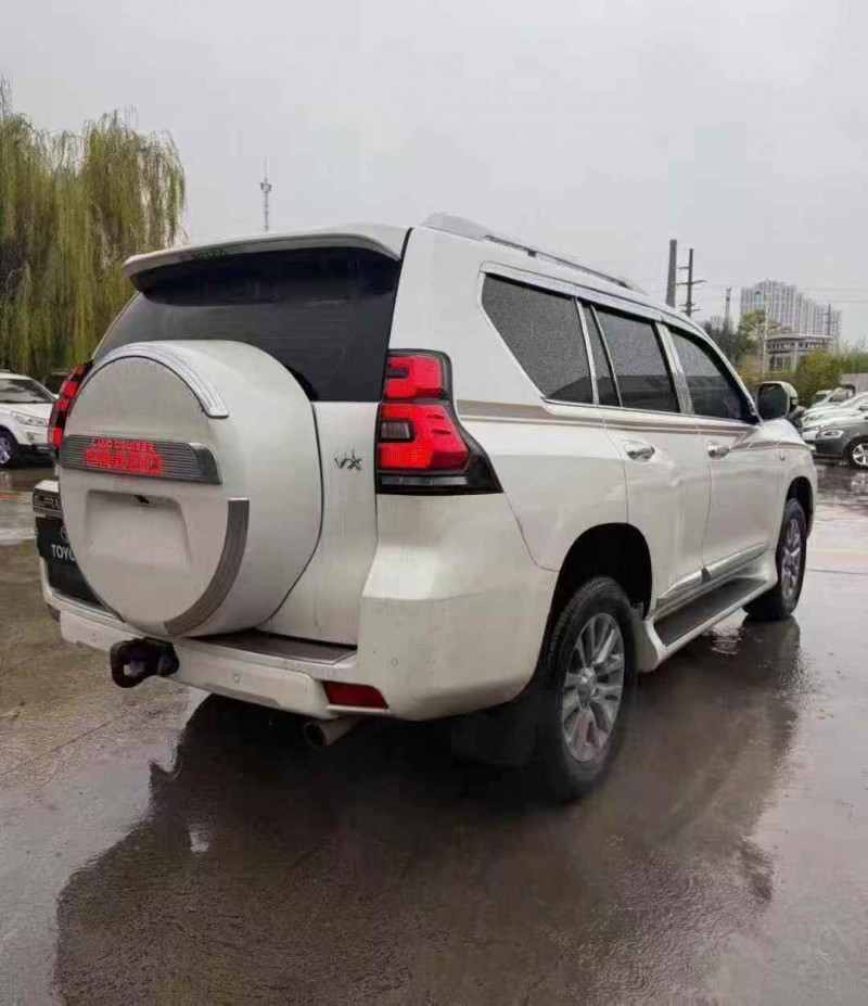 衡阳19年丰田普拉多8