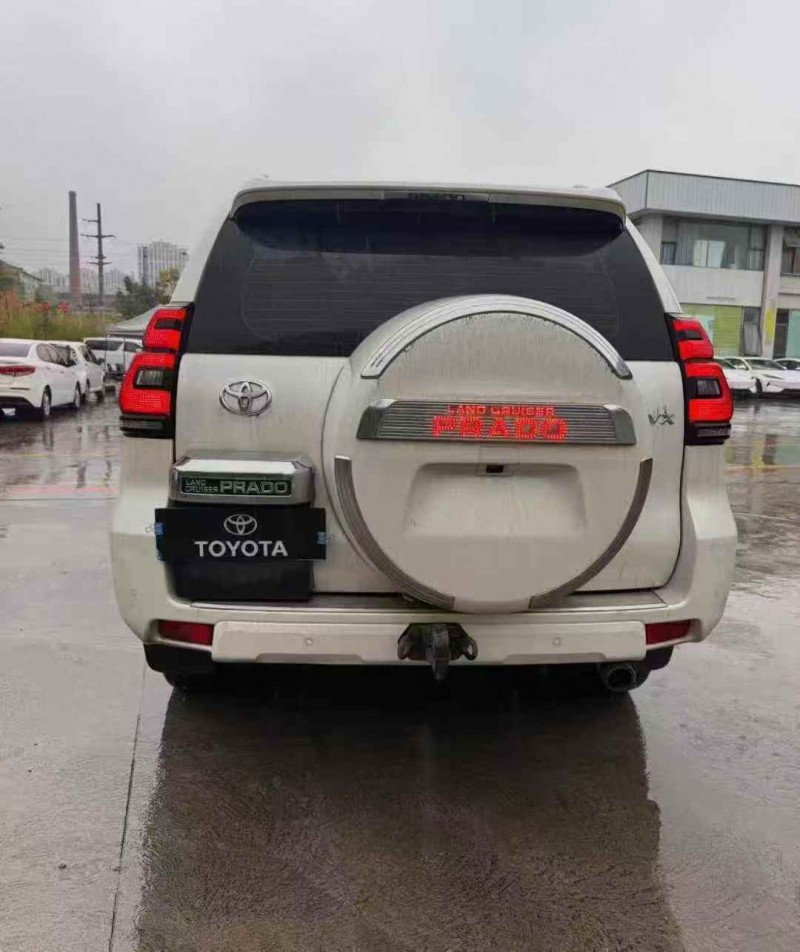 衡阳19年丰田普拉多9