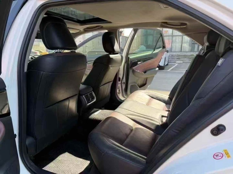 温州18年丰田皇冠6