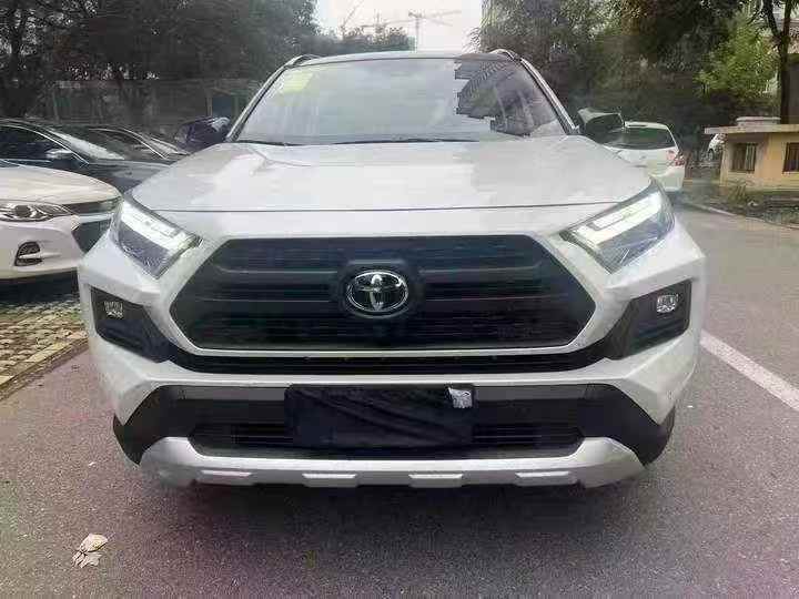 平顶山25年丰田RAV4荣放1