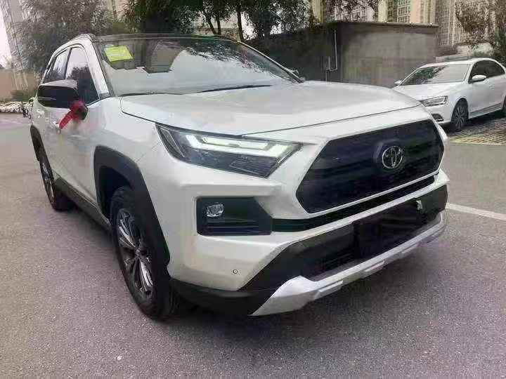 平顶山25年丰田RAV4荣放3