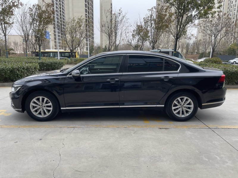 济宁22年大众迈腾9