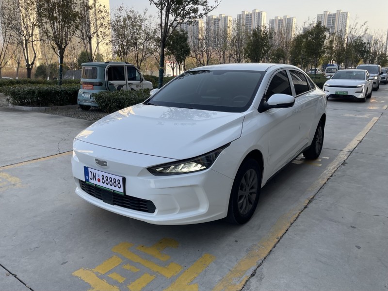 济宁24年吉利几何4