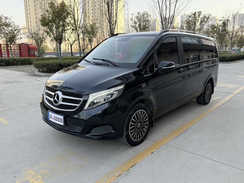 东营17年奔驰V2