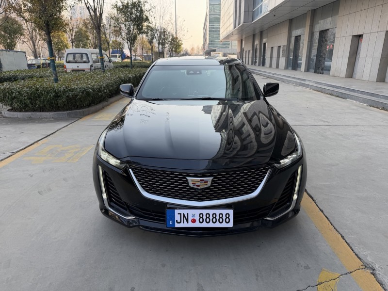 济宁21年凯迪拉克CT51