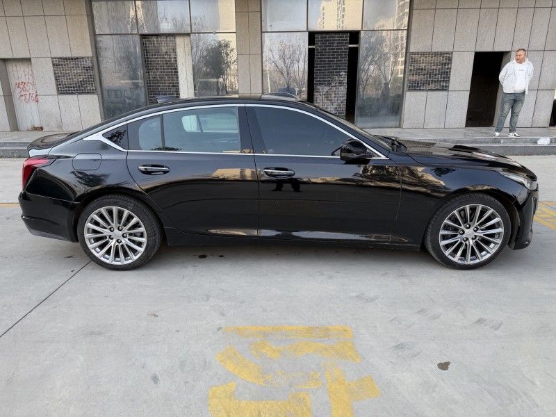 济宁21年凯迪拉克CT53