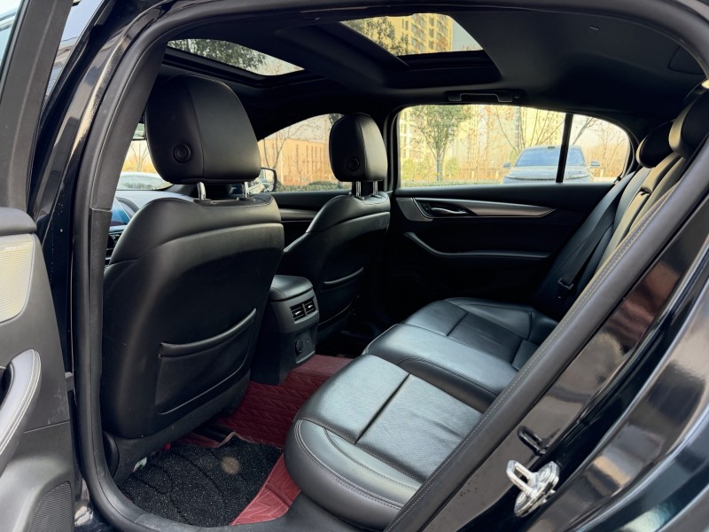 济宁21年凯迪拉克CT56