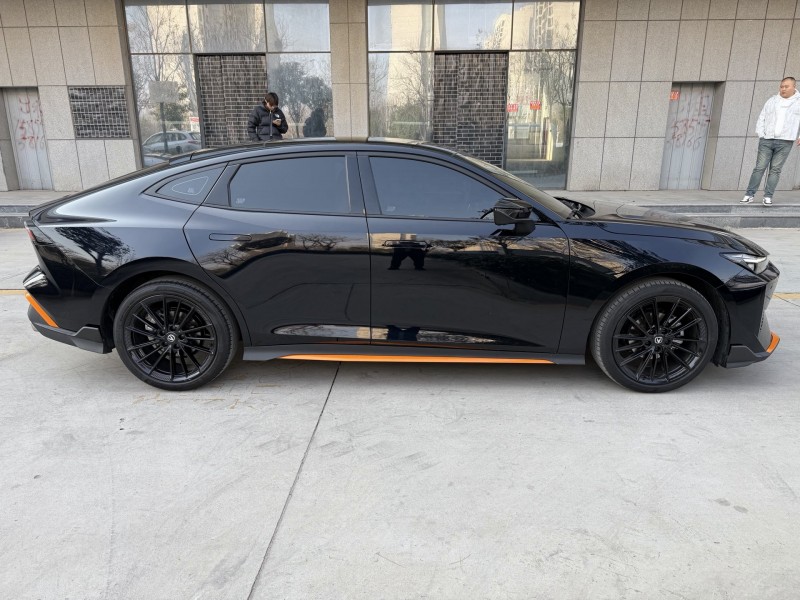 济宁25年长安汽车UNI3