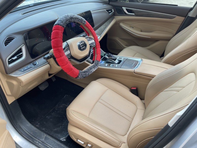 济宁24年东风蓝电E57