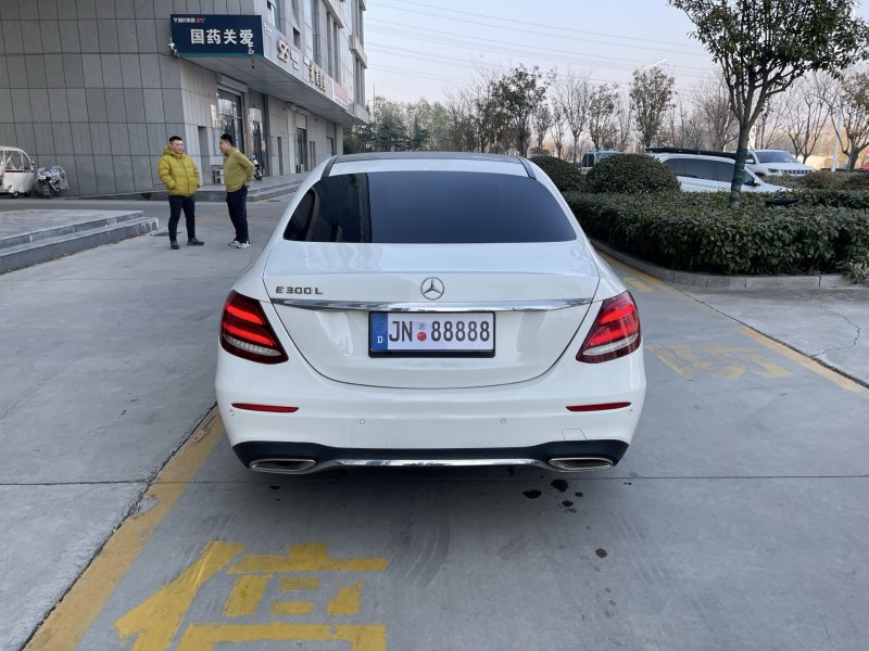 济宁19年奔驰E7