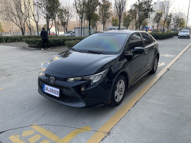 济宁20年丰田雷凌2