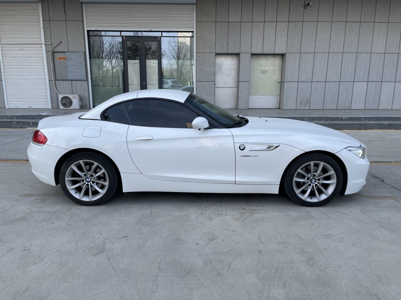 济宁17年宝马Z47