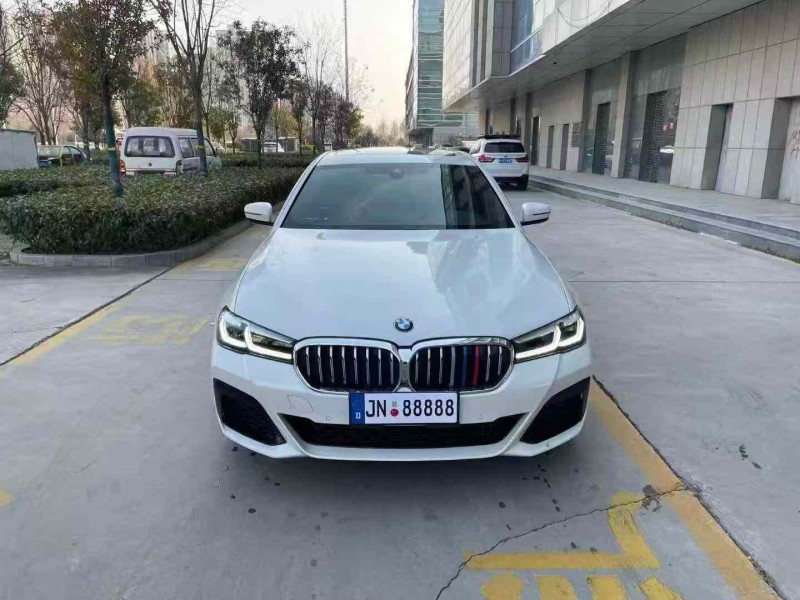 济宁22年宝马5系1