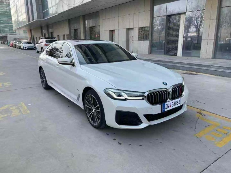 济宁22年宝马5系2