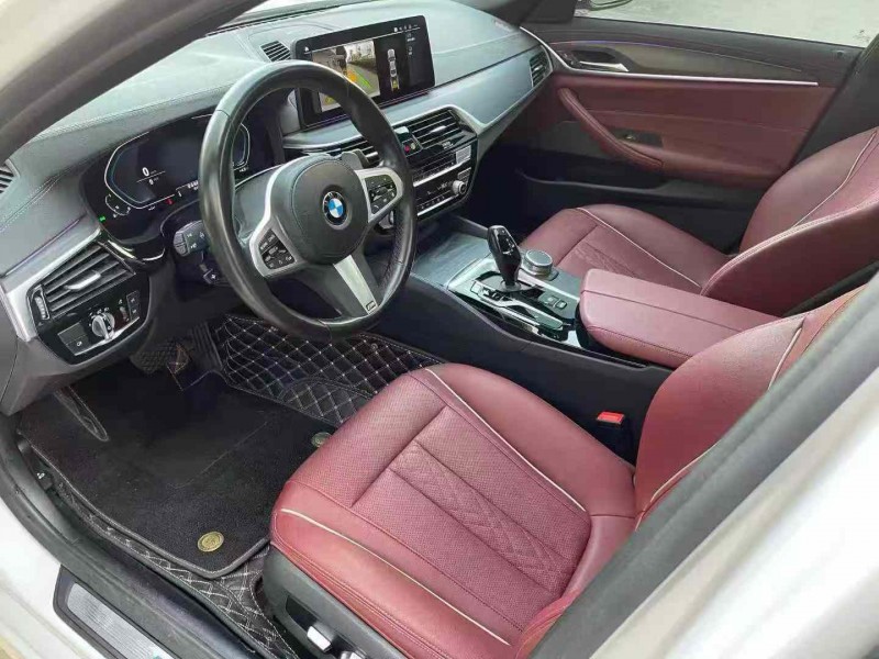 济宁22年宝马5系6