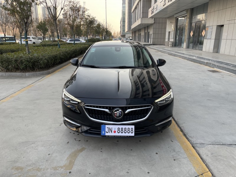 济宁17年别克君威1