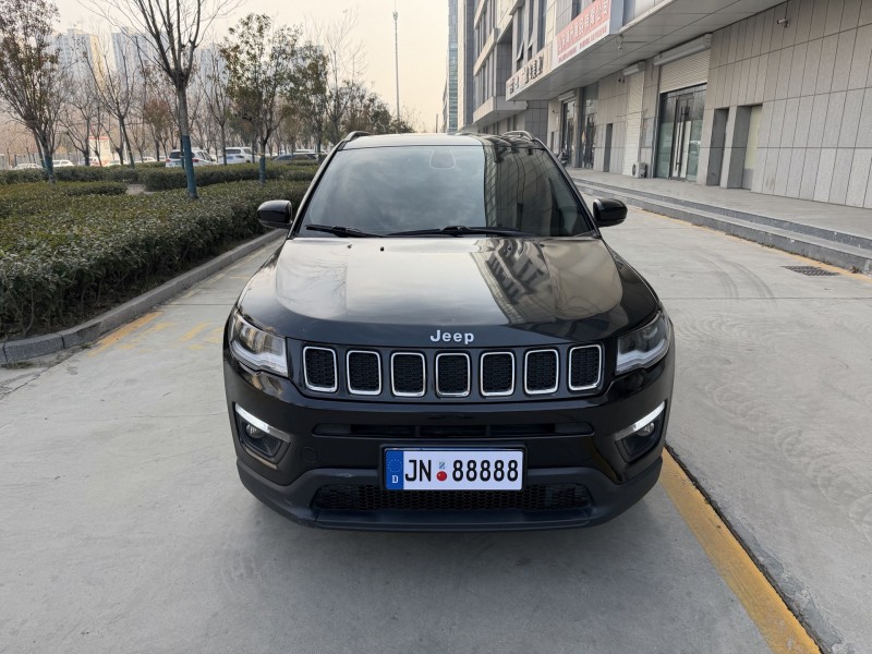 济宁17年Jeep指南者1