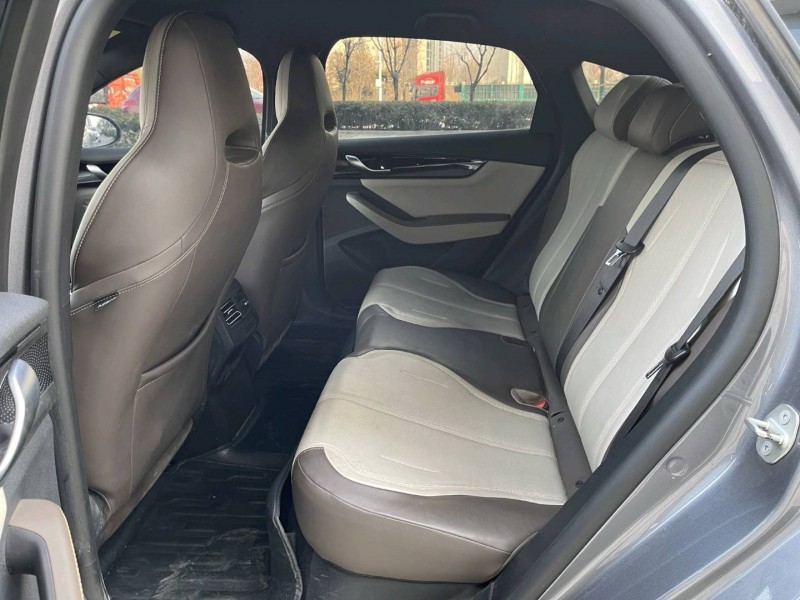 济宁24年比亚迪秦6