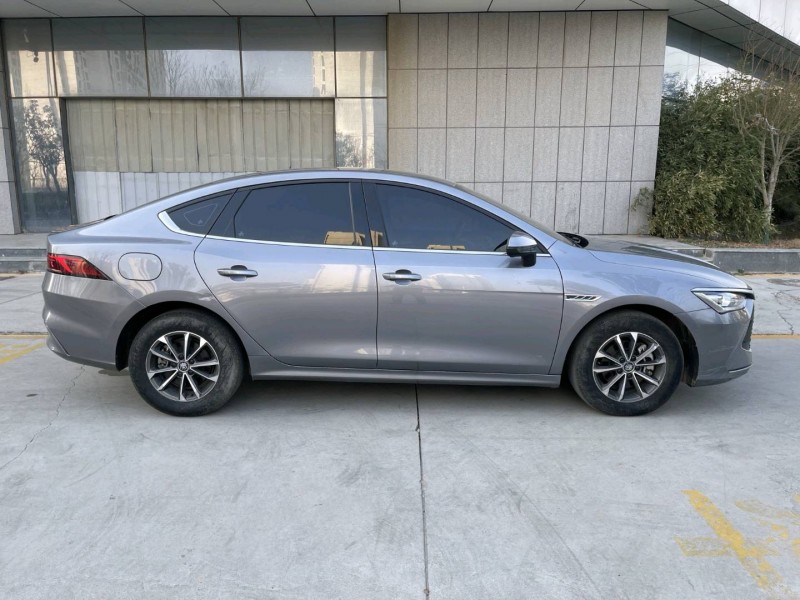 济宁24年比亚迪秦8