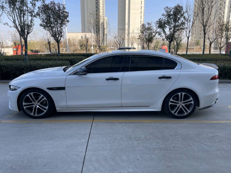 济宁21年捷豹XEL7