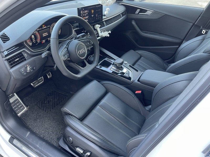 济宁24年奥迪A4L6