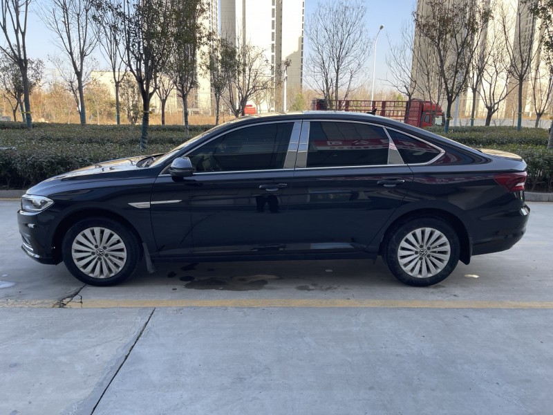 济宁21年大众朗逸8