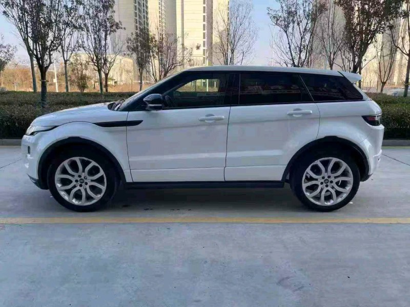 济宁13年路虎极光4