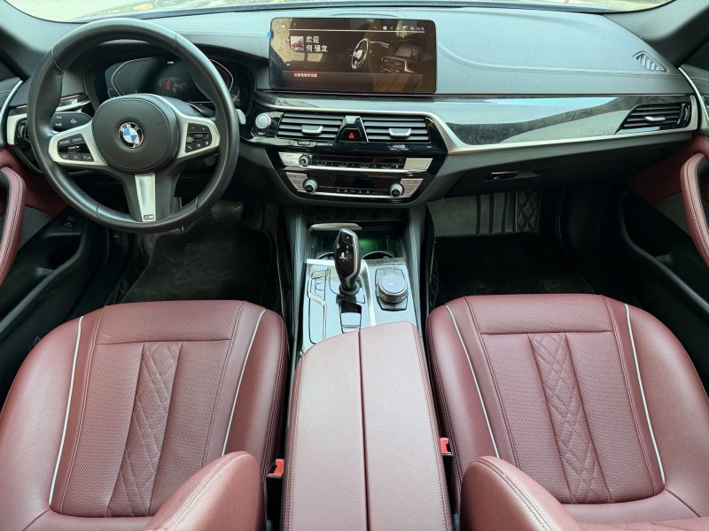 济宁22年宝马5系4