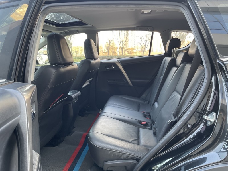 济宁14年丰田RAV47