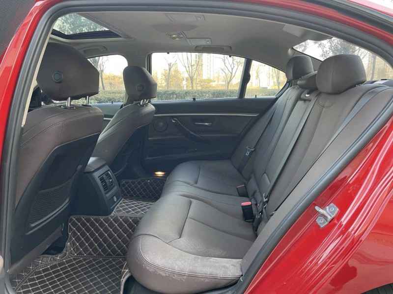 济宁18年宝马3系5