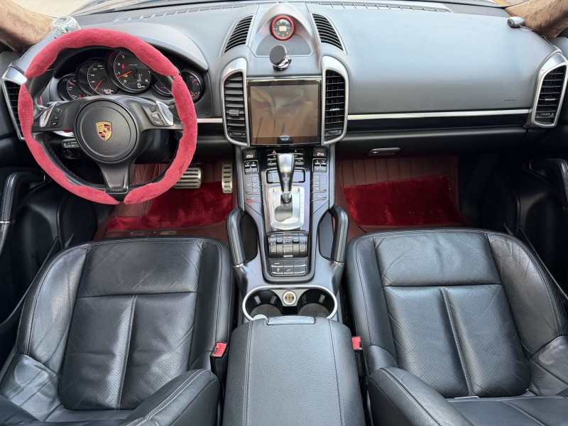 济宁13年保时捷卡宴8