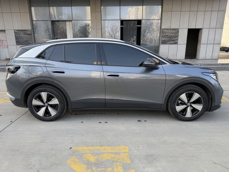 济宁25年大众ID8