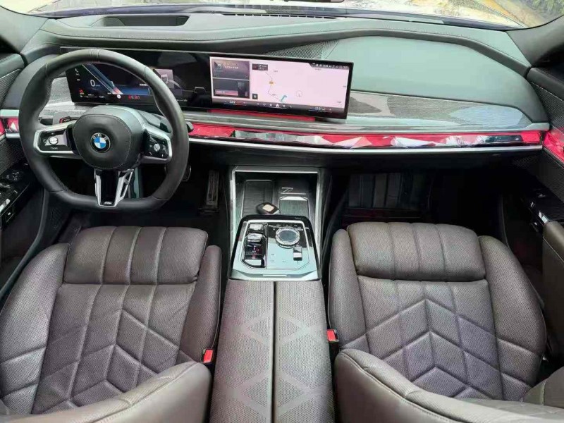 济宁24年宝马7系4