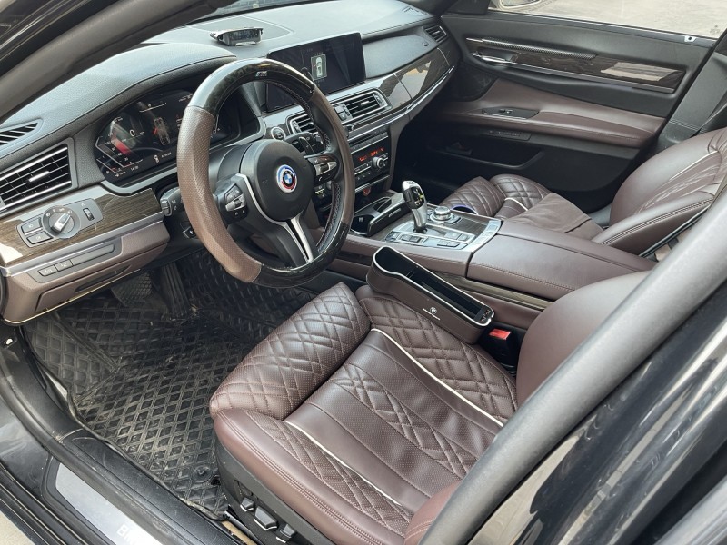 济宁13年宝马7系4