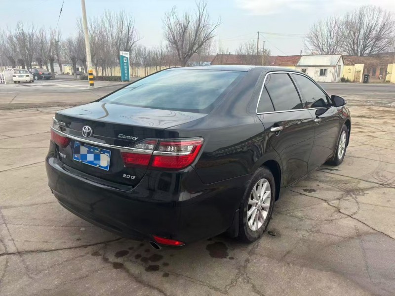 淄博16年丰田凯美瑞7