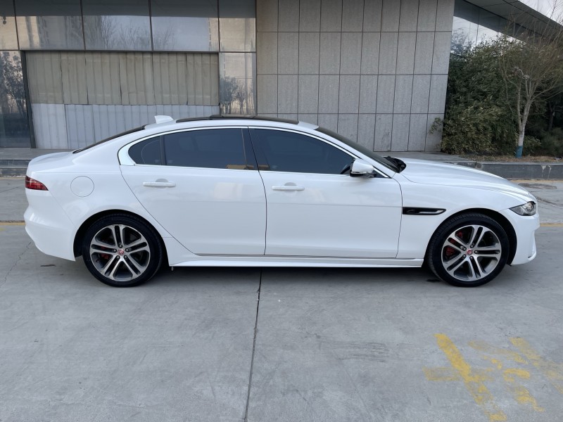 济宁23年捷豹XEL6