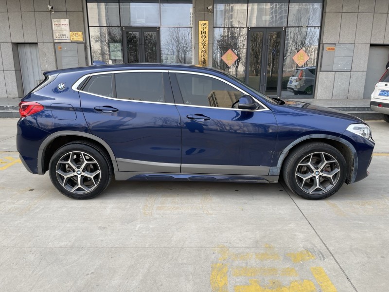 济宁18年宝马X28