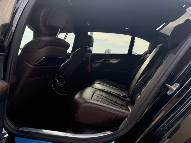 新乡21年宝马7系5