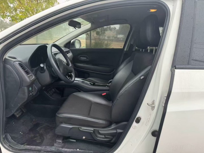 新乡21年本田缤智6