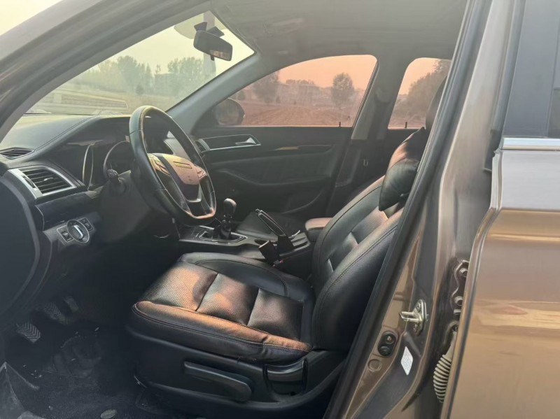 新乡16年猎豹汽车CS104