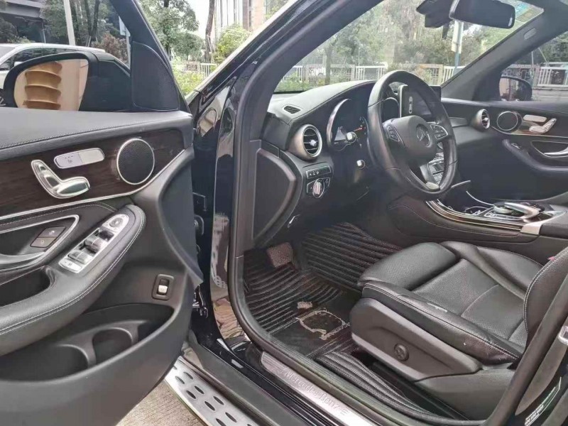 广州17年奔驰GLC4