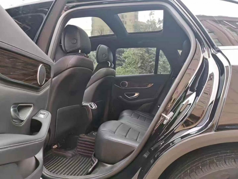 广州17年奔驰GLC5