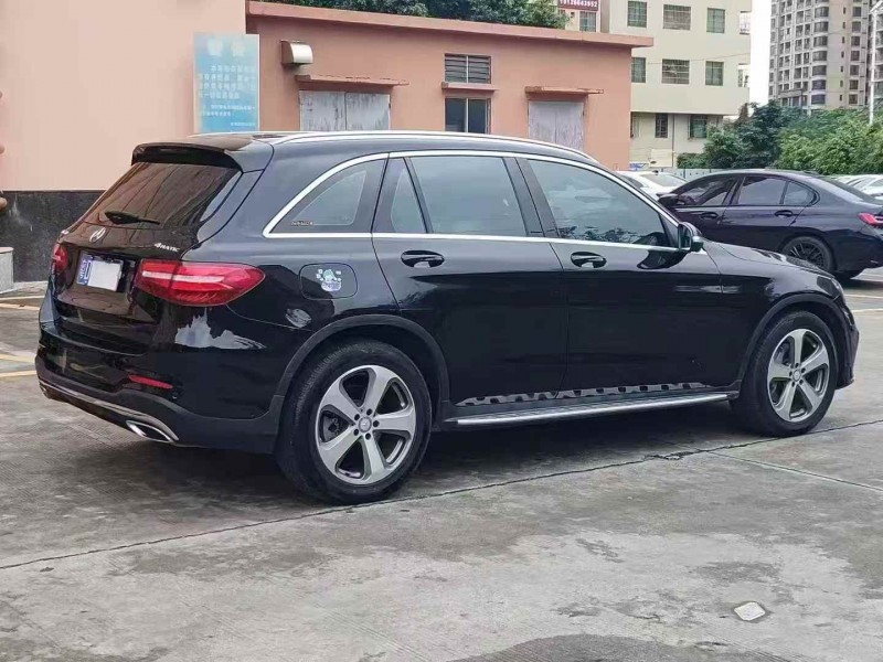 广州17年奔驰GLC8