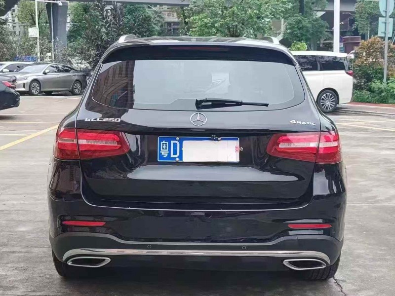 广州17年奔驰GLC9
